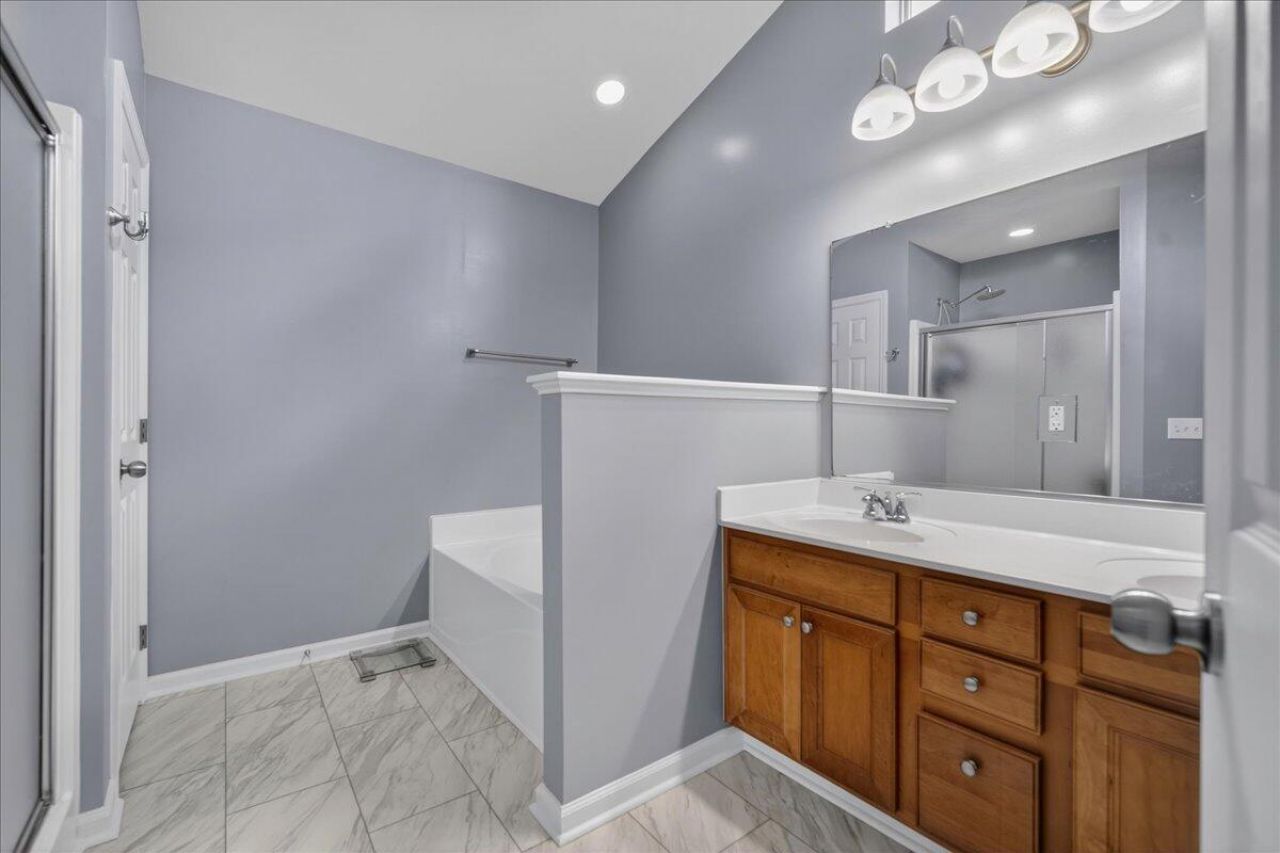 106 Back Tee Circle Photo 33