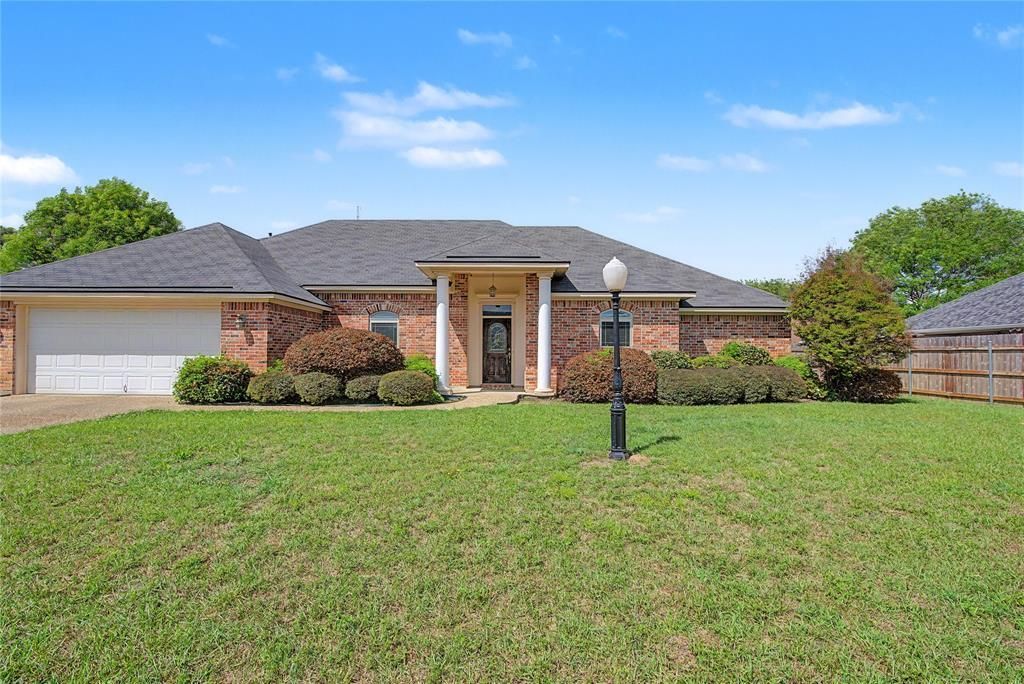 5062 Longstreet Place, Bossier City, LA 71112 Main Photo