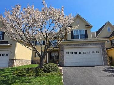 562 FARMDALE CIRCLE, BLUE BELL, PA 19422