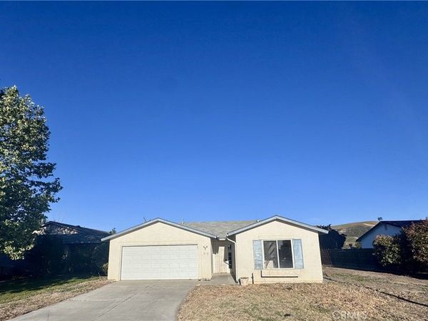 210 Calle Arroyo, Shandon, CA 93461