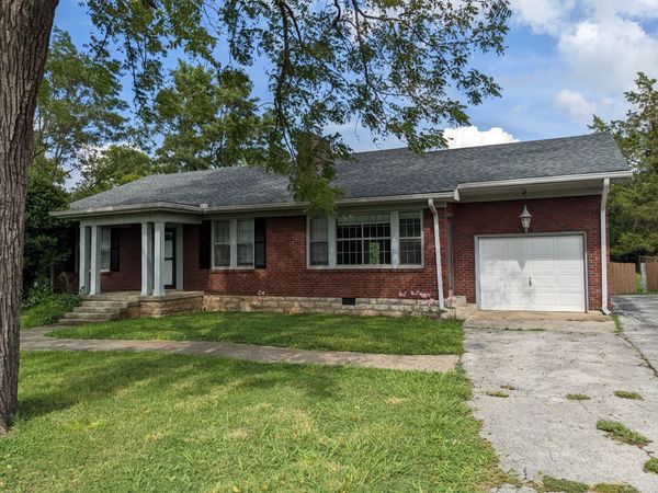 1289 Hunters Point Pike, Lebanon, TN 37087