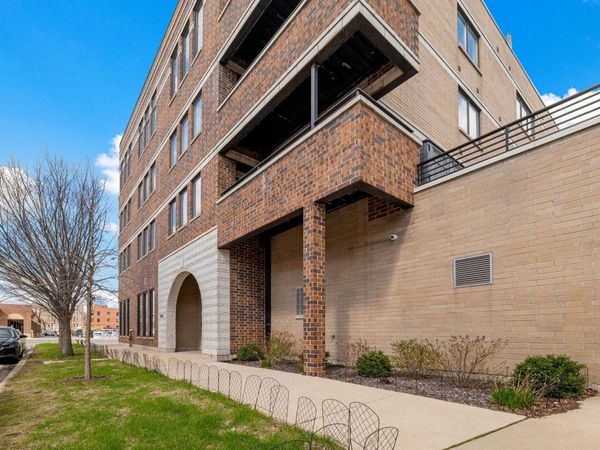 2352 W Shakespeare Avenue , Unit 2C, Chicago, IL 60647