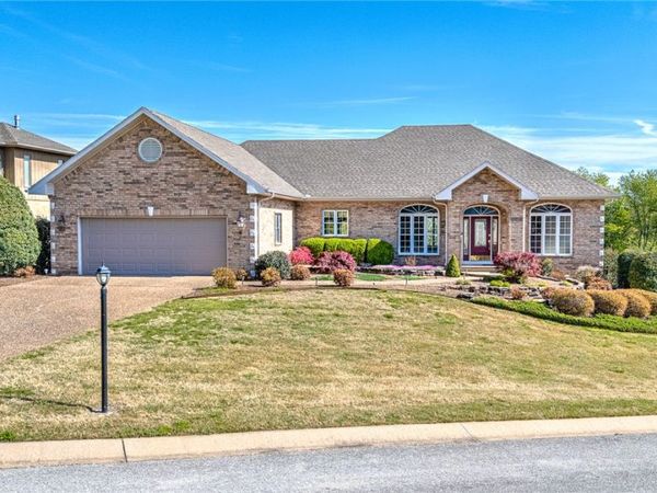 4 Clubhouse Place , Bella Vista, AR 72715