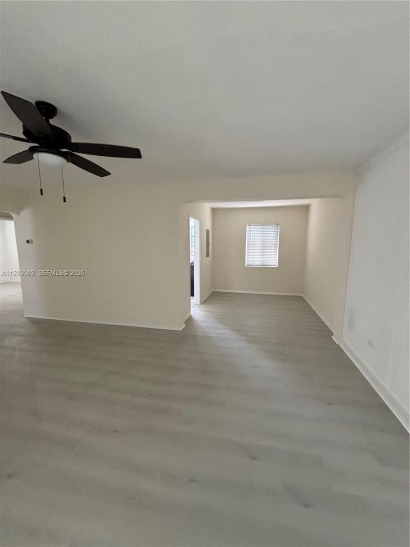 8530 Crespi Blvd , Unit 8520, Miami Beach, FL 33141 Photo