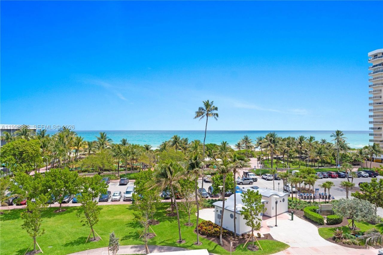 6450 Collins Ave , Unit 204, Miami Beach, FL 33141 Photo