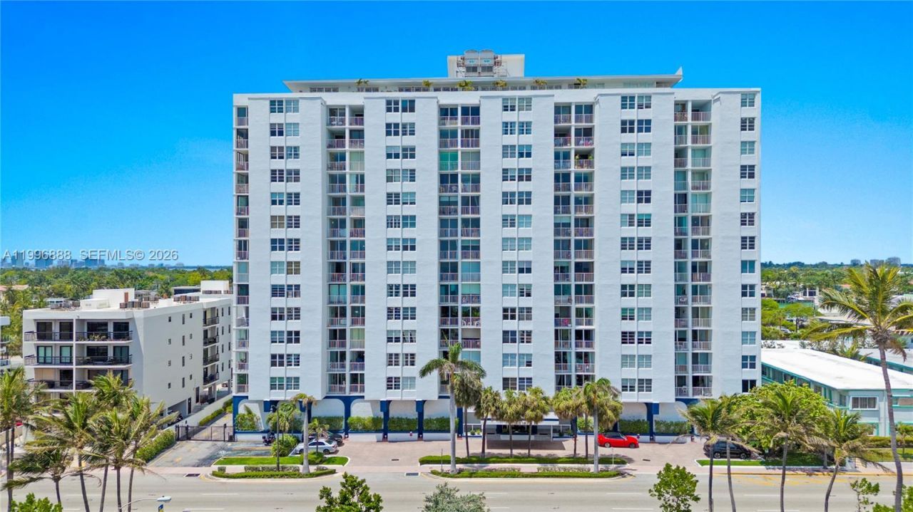 6450 Collins Ave , Unit 204, Miami Beach, FL 33141 Photo