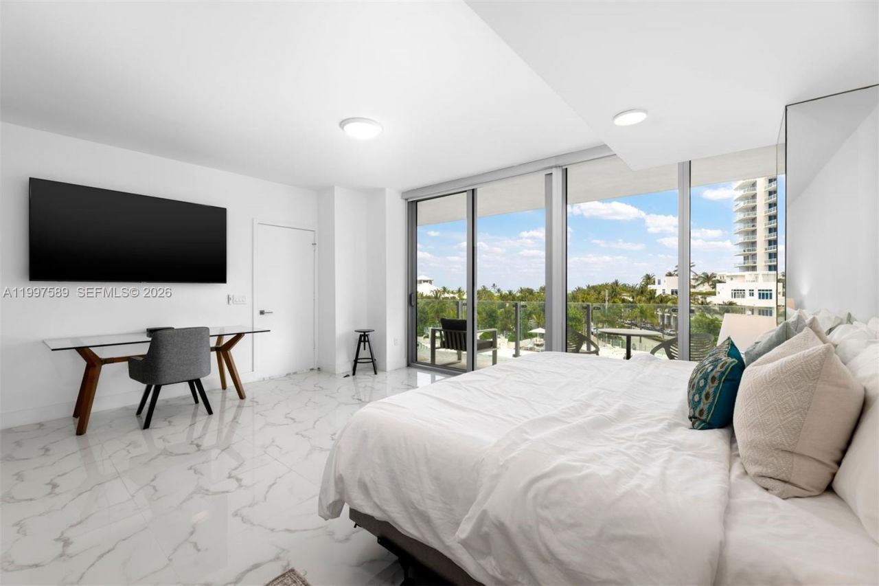 1 Collins Avenue , Unit 402, Miami Beach, FL 33139 Photo