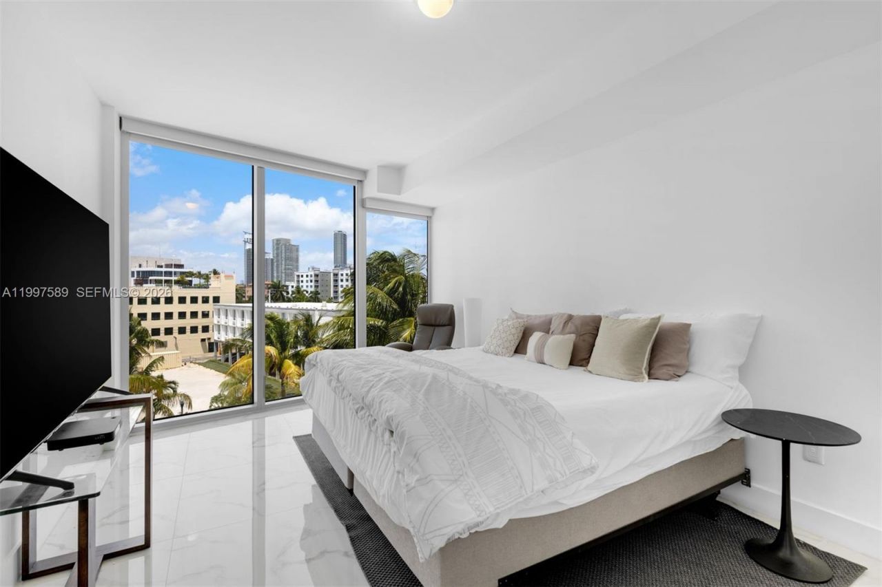 1 Collins Avenue , Unit 402, Miami Beach, FL 33139 Photo