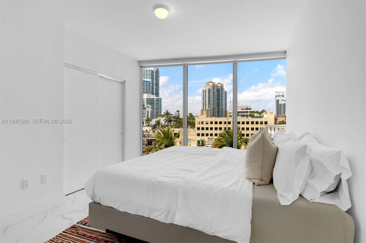 1 Collins Avenue , Unit 402, Miami Beach, FL 33139 Photo