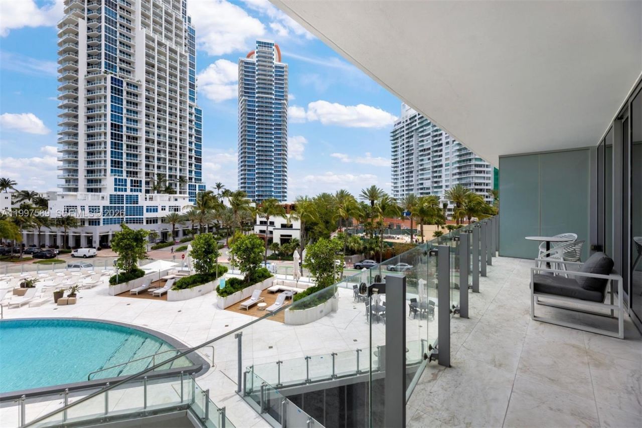 1 Collins Avenue , Unit 402, Miami Beach, FL 33139 Photo
