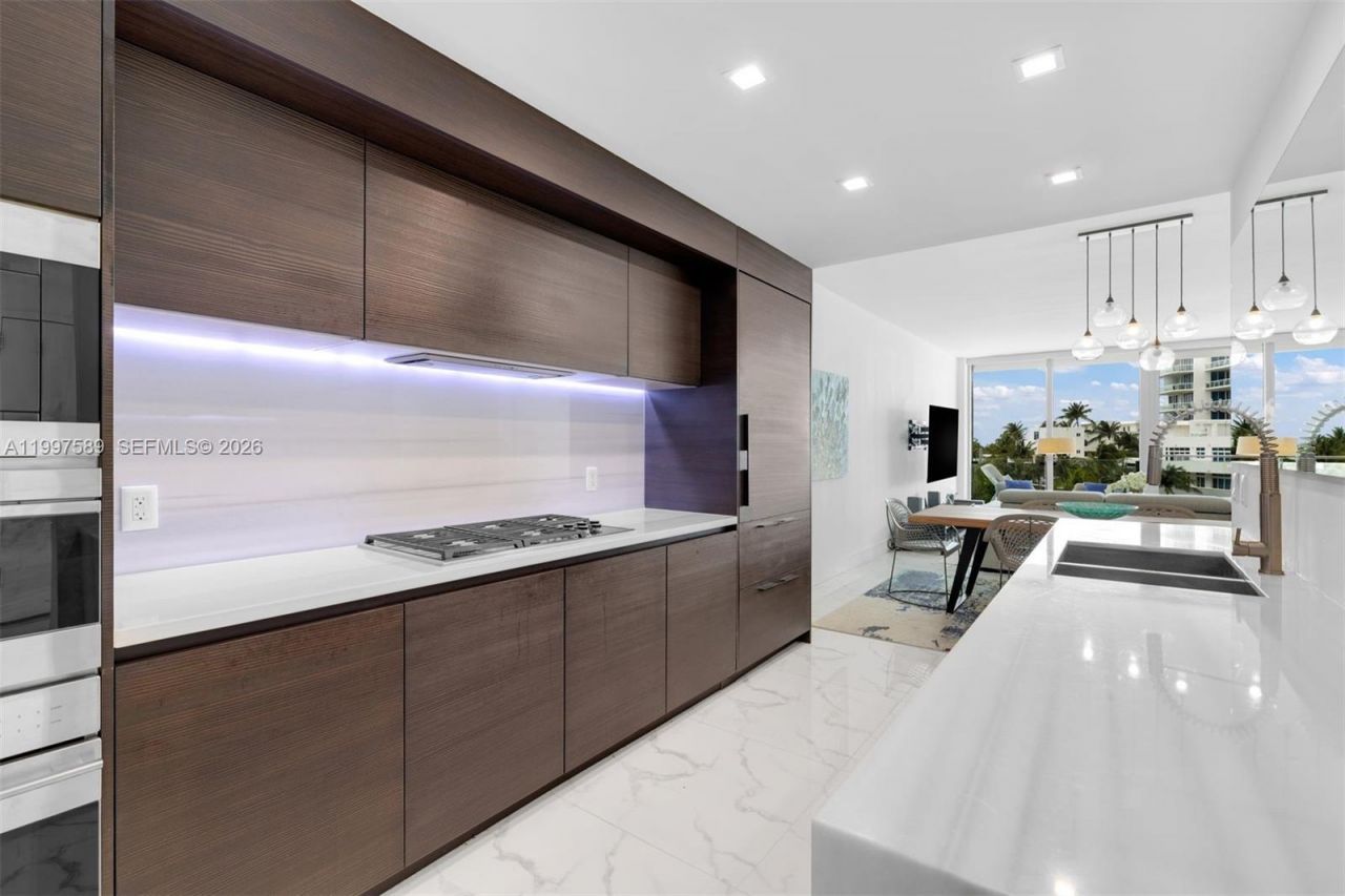 1 Collins Avenue , Unit 402, Miami Beach, FL 33139 Photo