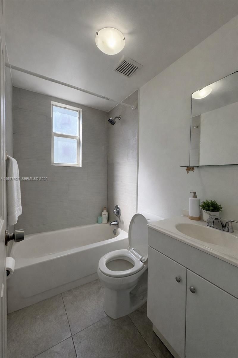 540 NW 7th St, Unit 32, Miami, FL 33136 Photo