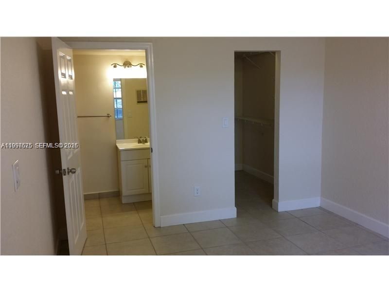 438 NE 210th Cir Ter , Unit 103-4B, Miami, FL 33179 Photo