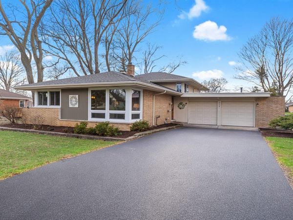 1S714 Westview Avenue , Lombard, IL 60148