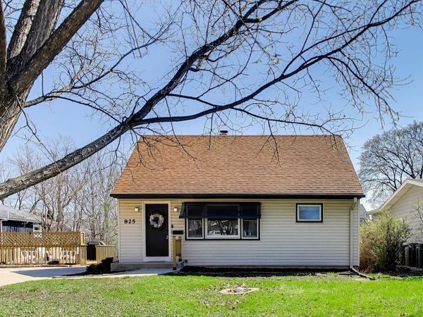 825 S Grace Street , Lombard, IL 60148