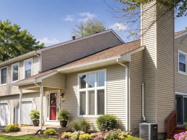 607 Weatherwood Lane , Valparaiso, IN 46383