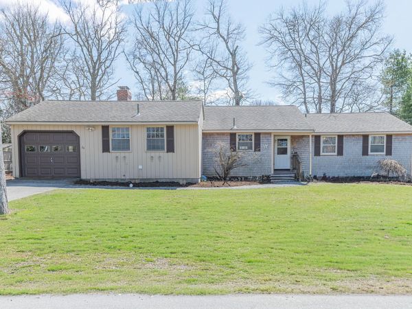 84 Portside Circle, Teaticket, MA 02536