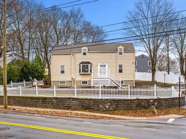 380 Cross Street, Winchester, MA 01890