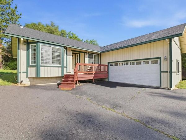 13074 Jackson Mill Drive, Groveland, CA 95321