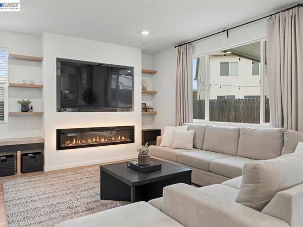 3651 McGuire Dr, Stockton, CA 95205