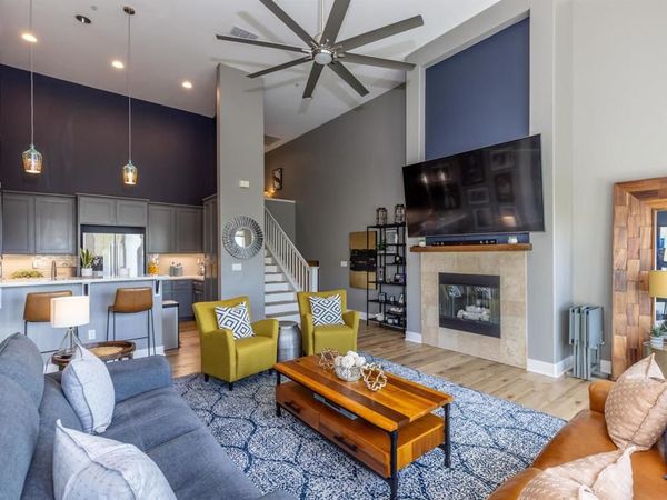 228 1St St, Benicia, CA 94510