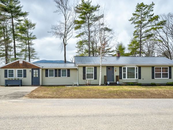8 Champney Road, Conway, NH 03860