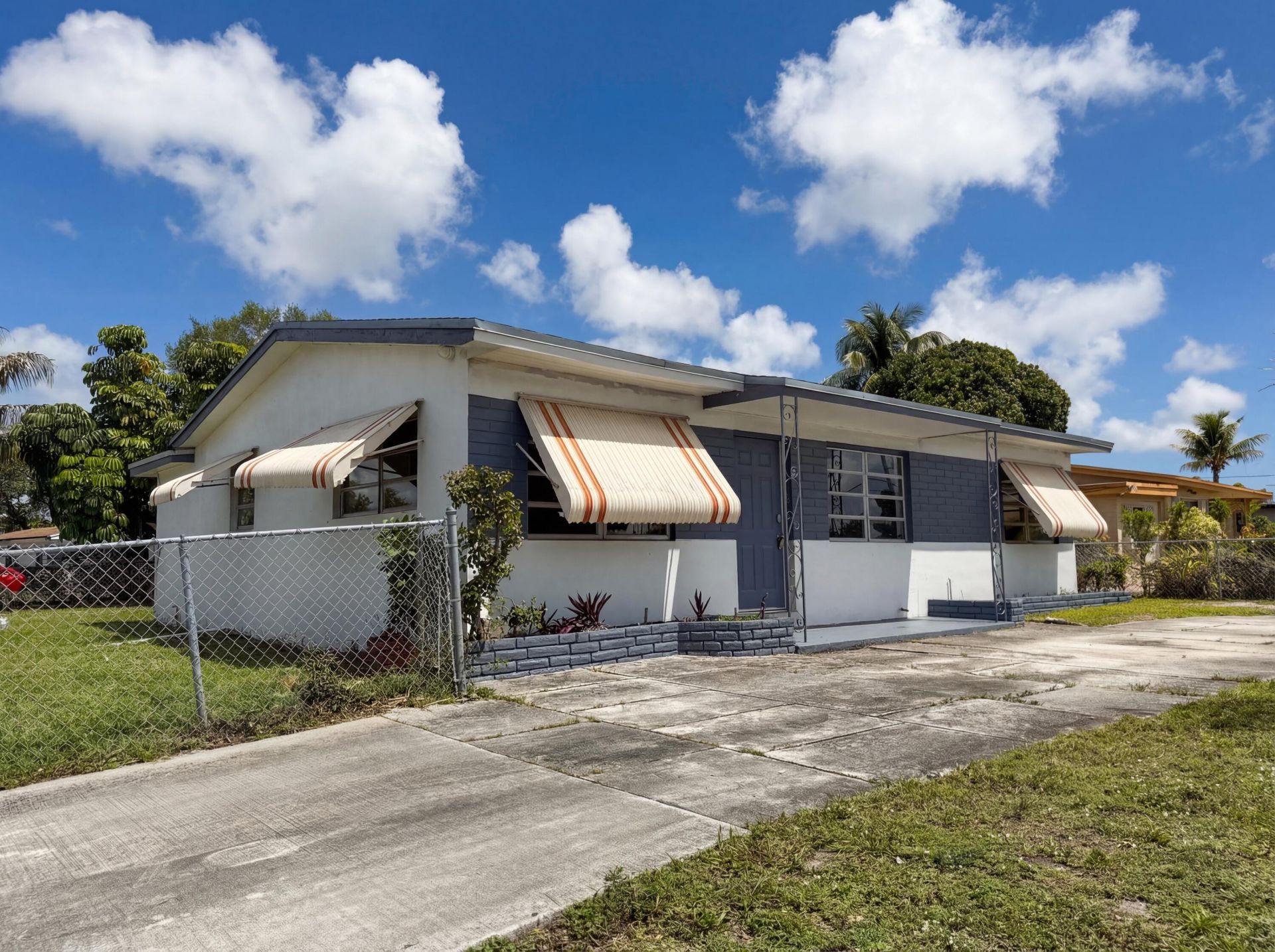 5921 SW 41st Street, West Park, FL 33023 Photo