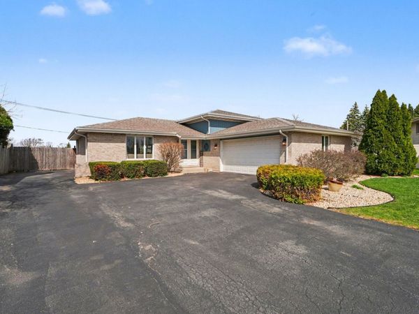 3604 192nd Street , Lansing, IL 60438