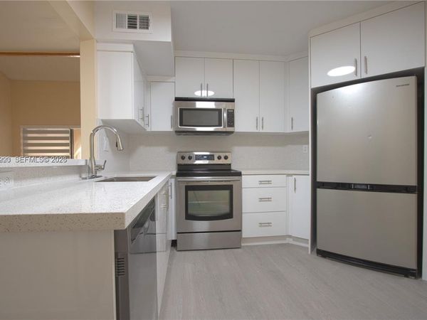 10233 NW 9th St Cir, Unit 213-1, Miami, FL 33172