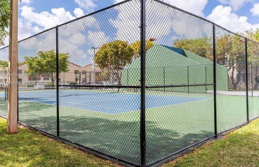 10233 NW 9th St Cir , Unit 213-1, Miami, FL 33172 Photo