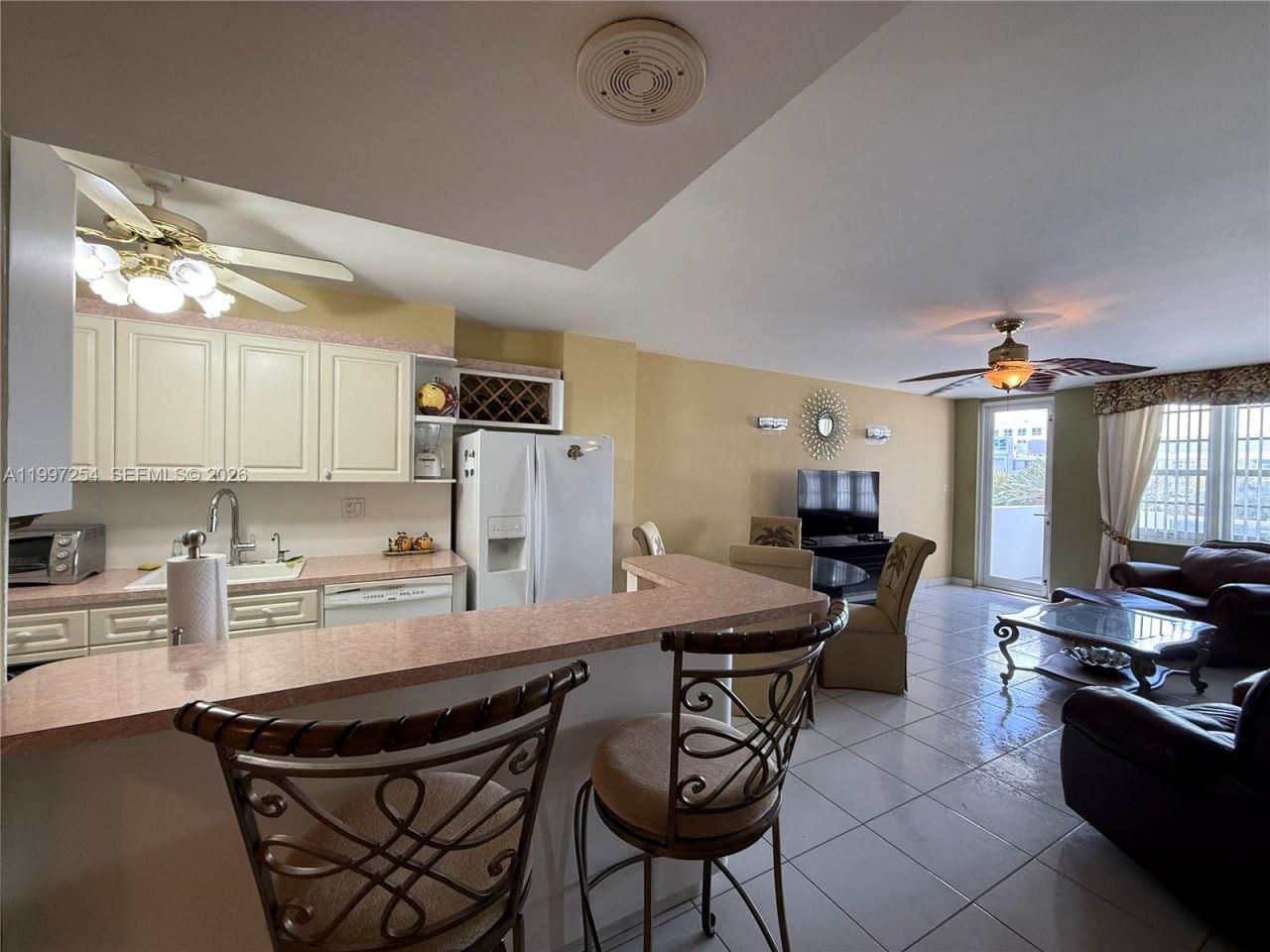 100 Lincoln Rd , Unit 422, Miami Beach, FL 33139 Photo