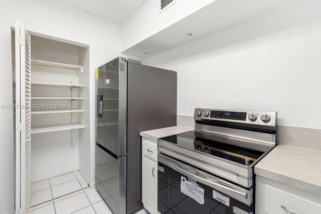 500 NE 2nd St, Unit 223, Dania Beach, FL 33004 Photo