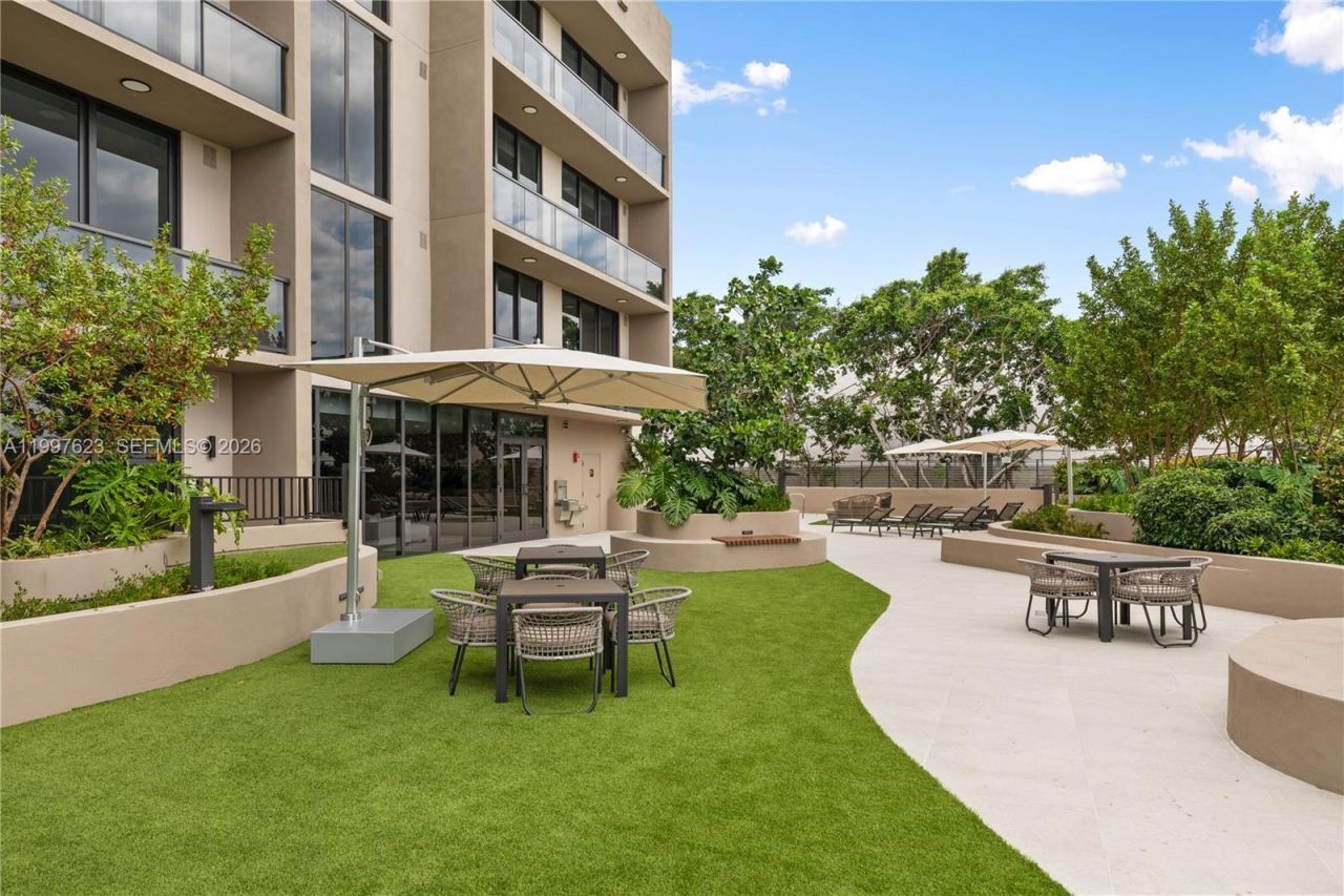 3034 Oak Avenue, Unit 504, Coconut Grove, FL 33133 Photo