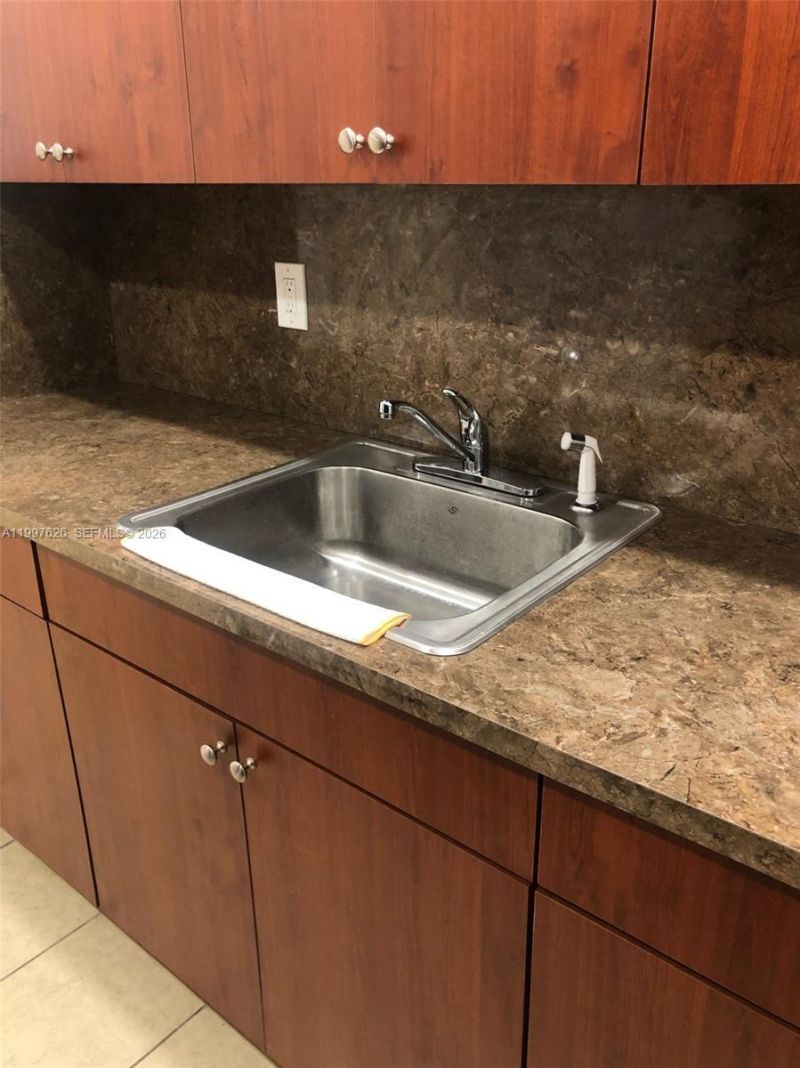 4800 NW 24th Ct, Unit D103, Lauderdale Lakes, FL 33313 Photo