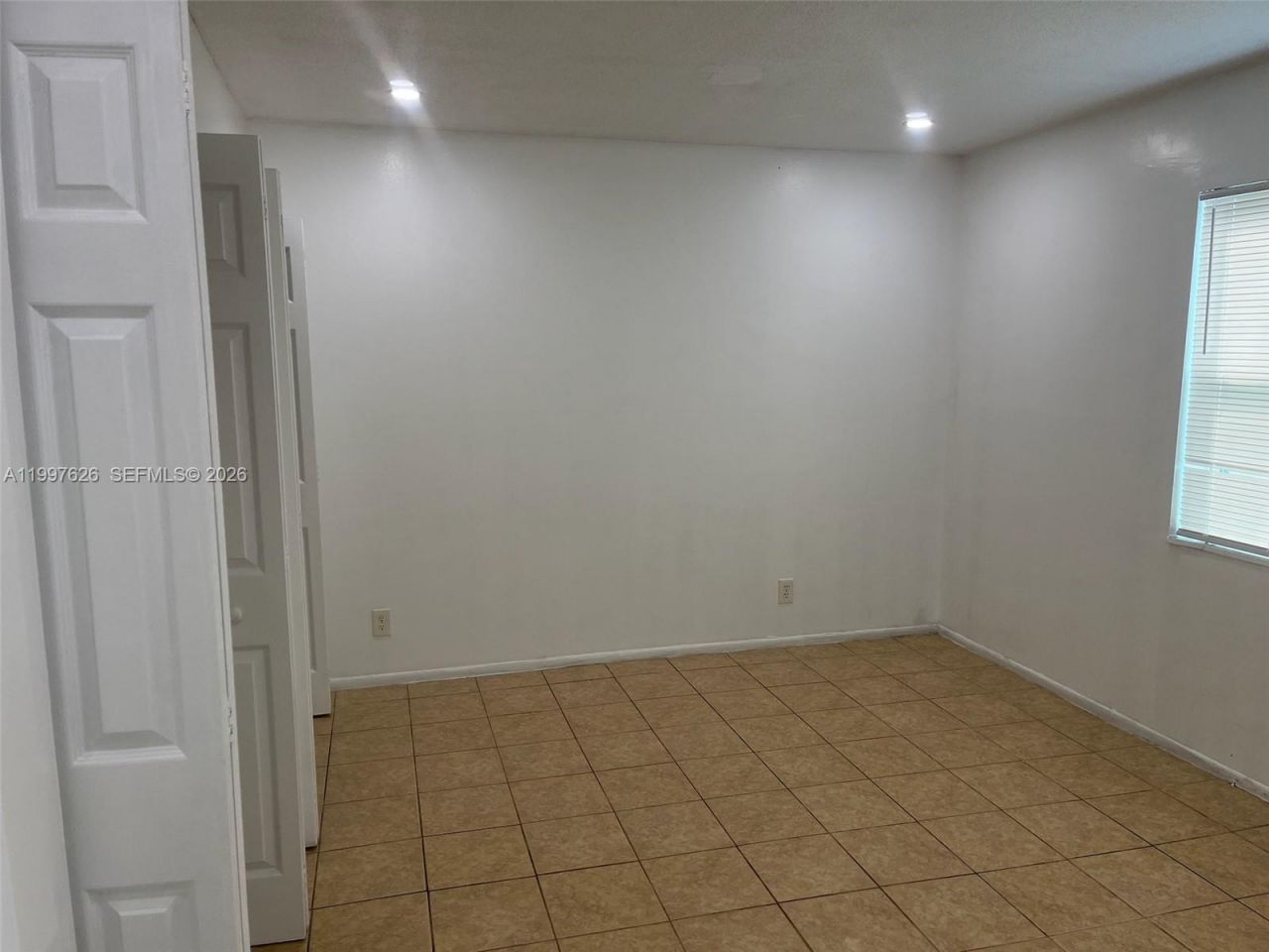 4800 NW 24th Ct, Unit D103, Lauderdale Lakes, FL 33313 Photo