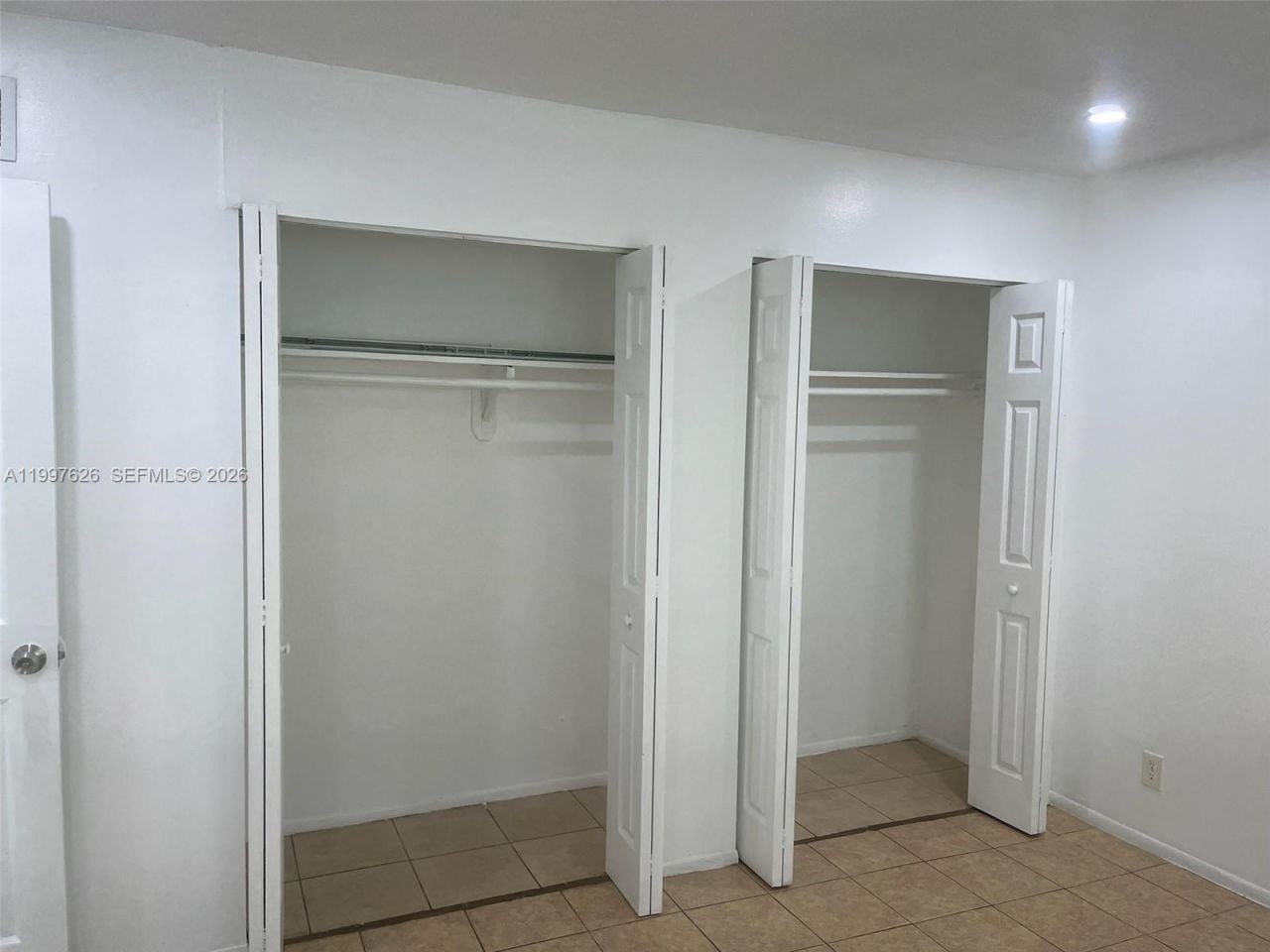 4800 NW 24th Ct, Unit D103, Lauderdale Lakes, FL 33313 Photo