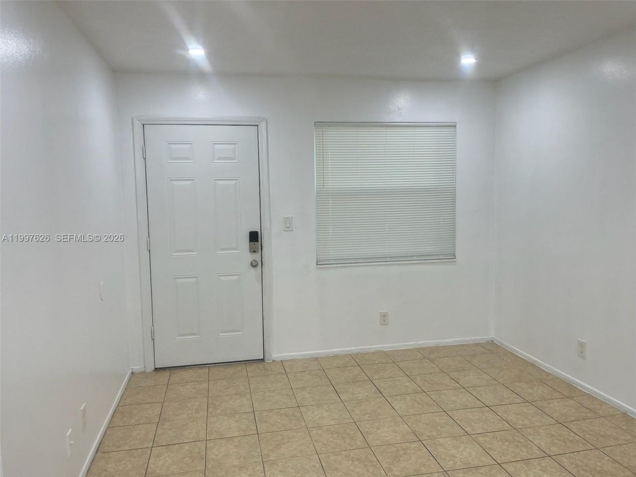 4800 NW 24th Ct, Unit D103, Lauderdale Lakes, FL 33313 Photo