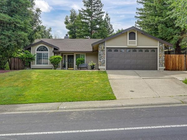 194 Briggs Ranch Dr, Folsom, CA 95630