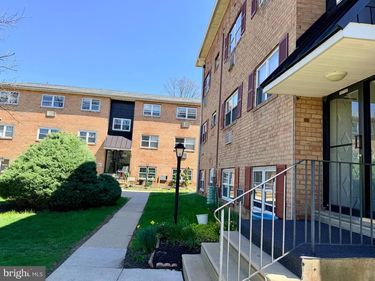 335 E LANCASTER AVENUE, Unit B-14, DOWNINGTOWN, PA 19335