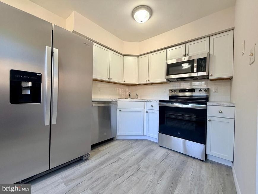 335 E Lancaster Avenue, Unit B-14, Downingtown, PA 19335 Main Photo