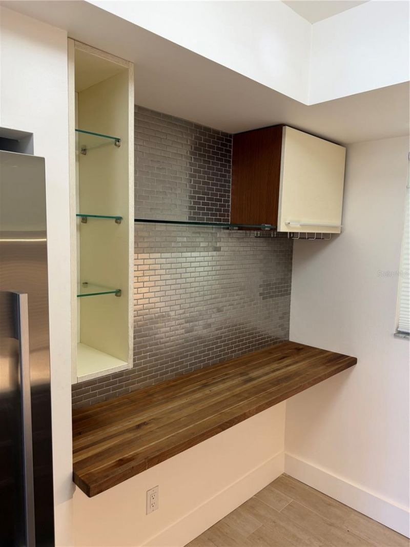 3700 S Osprey Avenue , Unit 205, Sarasota, FL 34239 Photo