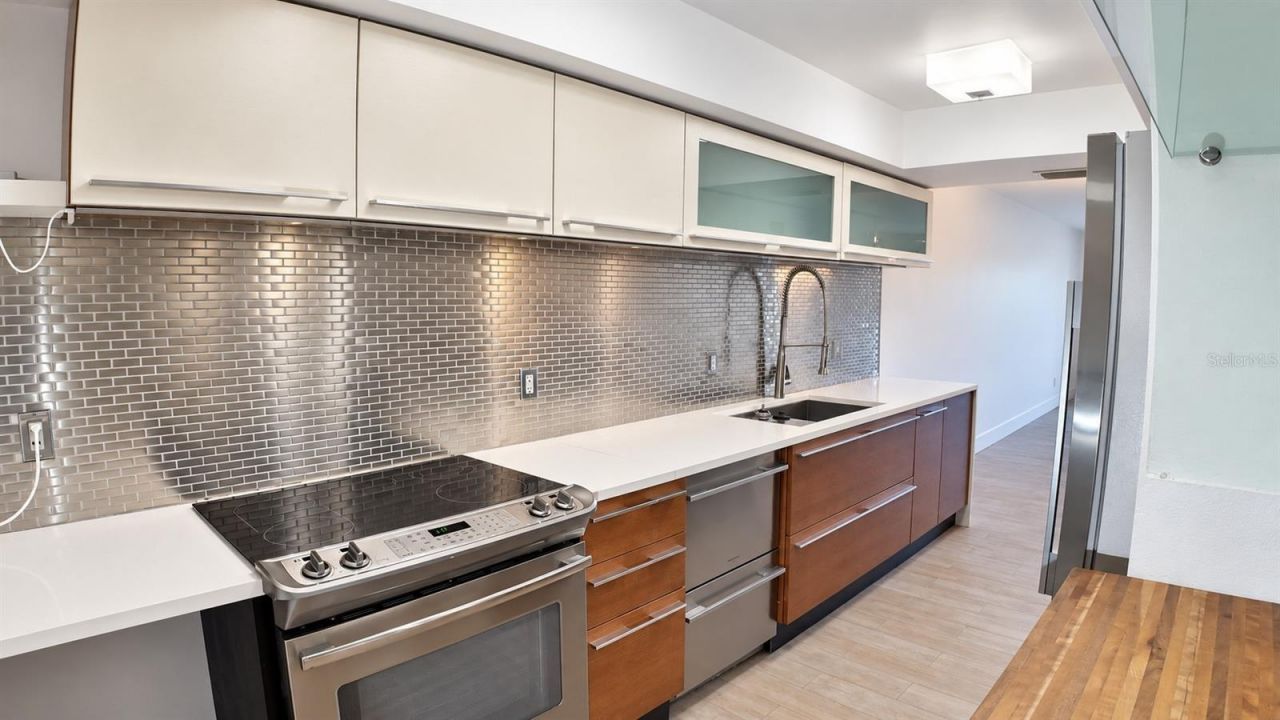 3700 S Osprey Avenue, Unit 205, Sarasota, FL 34239 Photo