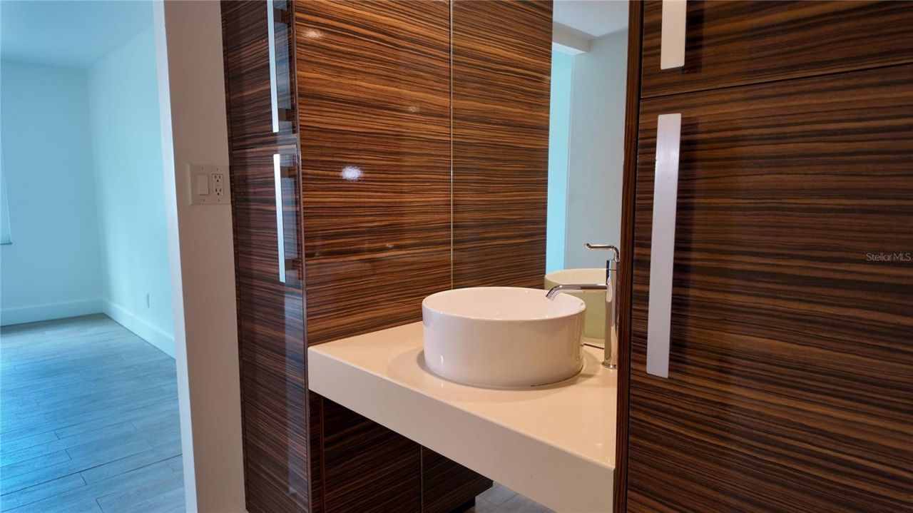 3700 S Osprey Avenue , Unit 205, Sarasota, FL 34239 Photo