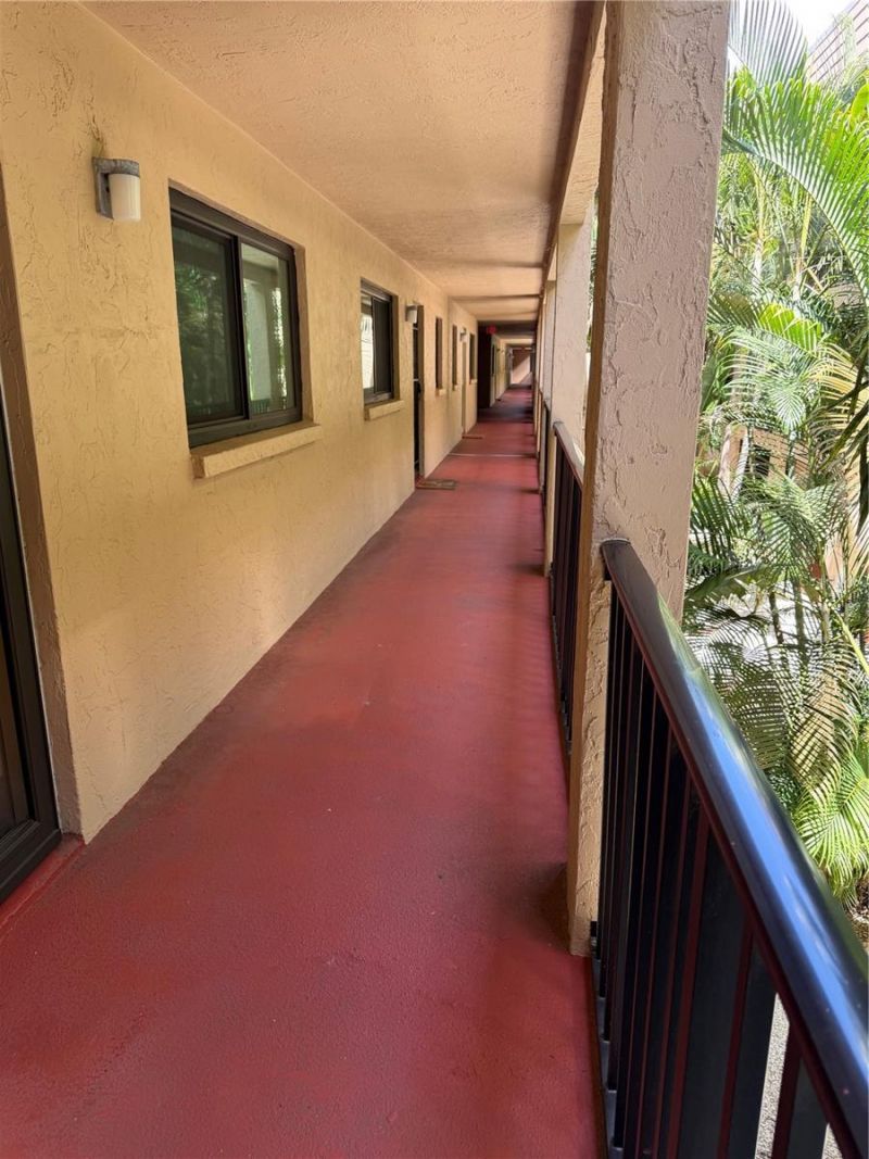 3700 S Osprey Avenue , Unit 205, Sarasota, FL 34239 Photo