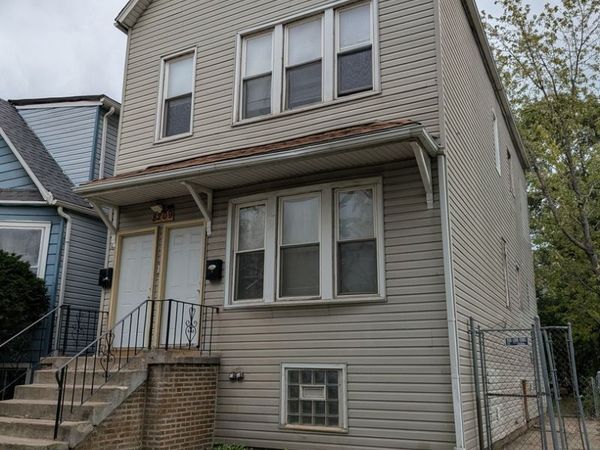 8209 S Coles Avenue , Chicago, IL 60617