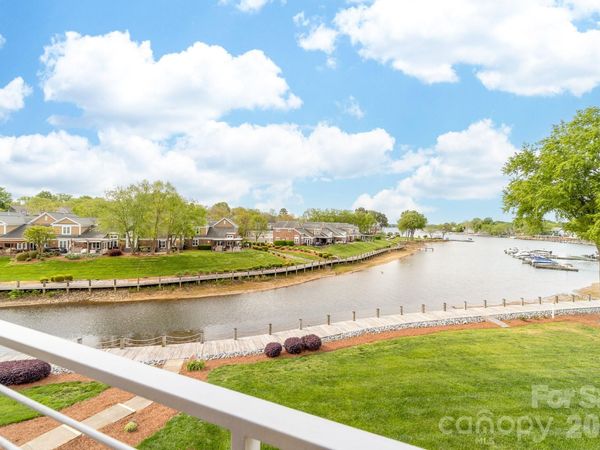 18633 Harborside Drive, Cornelius, NC 28031