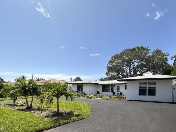 1950 NE 30th Street, Lighthouse Point, FL 33064
