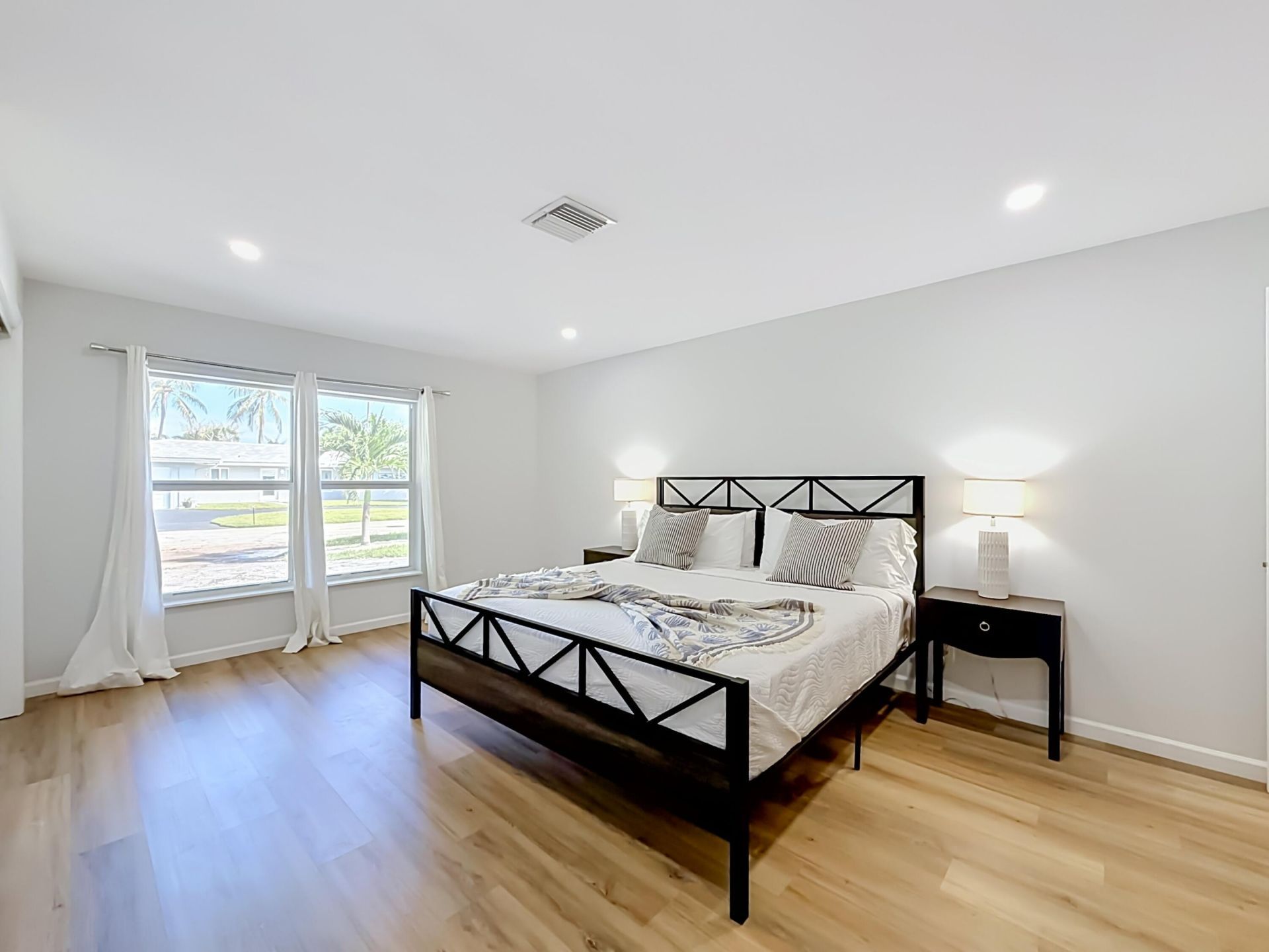 1950 NE 30th Street, Lighthouse Point, FL 33064 Photo