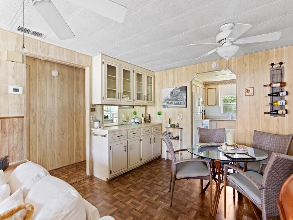 521 NE Sapphire Way, Jensen Beach, FL 34957 Photo