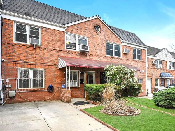 16108 Booth Memorial Avenue, Flushing, NY 11365